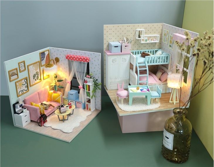 Dollhouse Furniture